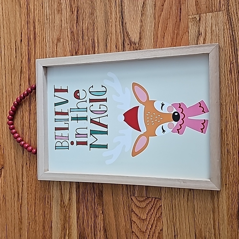 🌲HOLIDAY HOME Reindeer 'Believe in the Magic' Beaded Wall Hanging